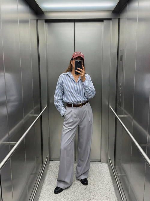 Striped button-down shirt blue on white